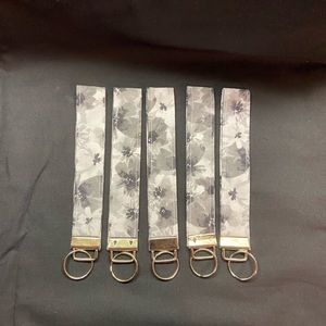 Handmade Black and White Flower Keychain